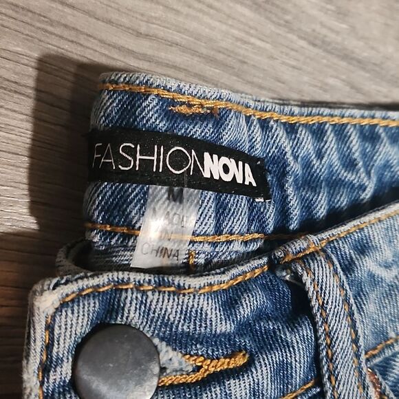 Fashion Nova Super Distressed Raw Hem High Waisted Cropped Med Blue Jeans - Picture 3 of 8